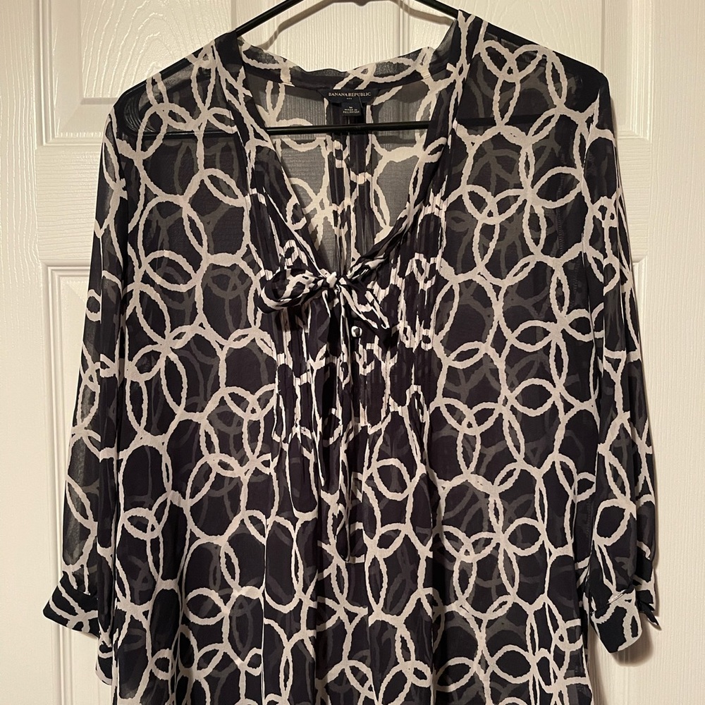 Navy Blue Banana Republic Blouse - Picture 6 of 6
